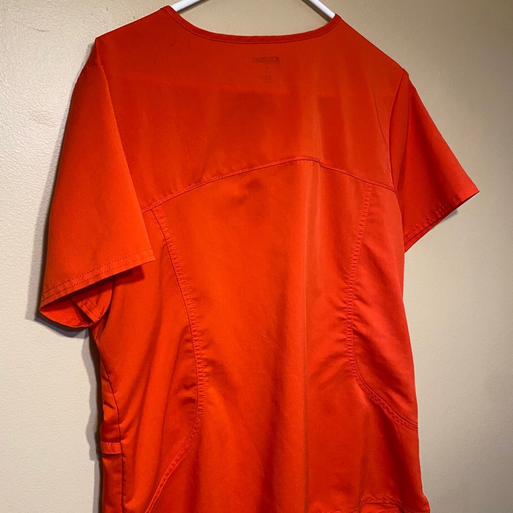 Scrub Set - Picture 2 of 3